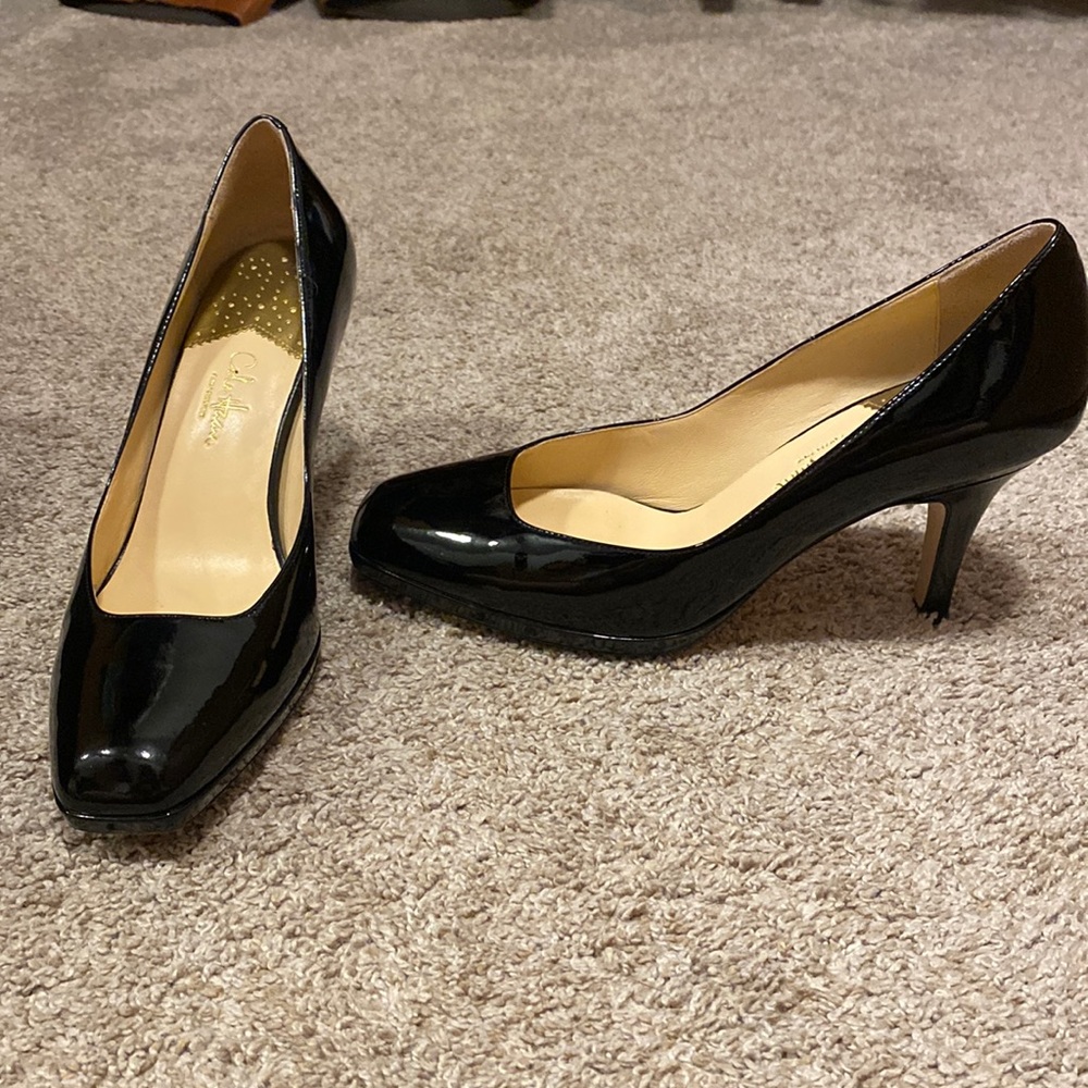 Cole Haan Size 9.5 womens, black patent leather heel w/NIKE AIR tech for comfort